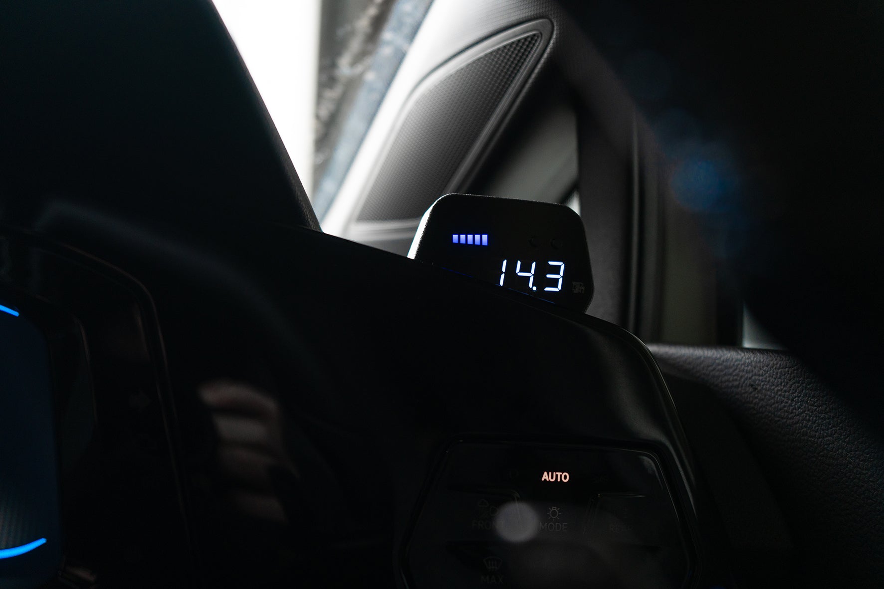 P3 Gauge -  VW Golf R (MK8)